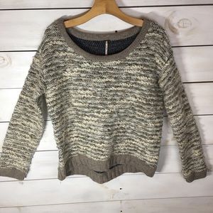 ✨Free People gray sweater✨